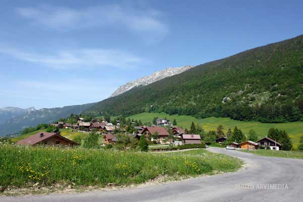vue sur la vallée des Aravis