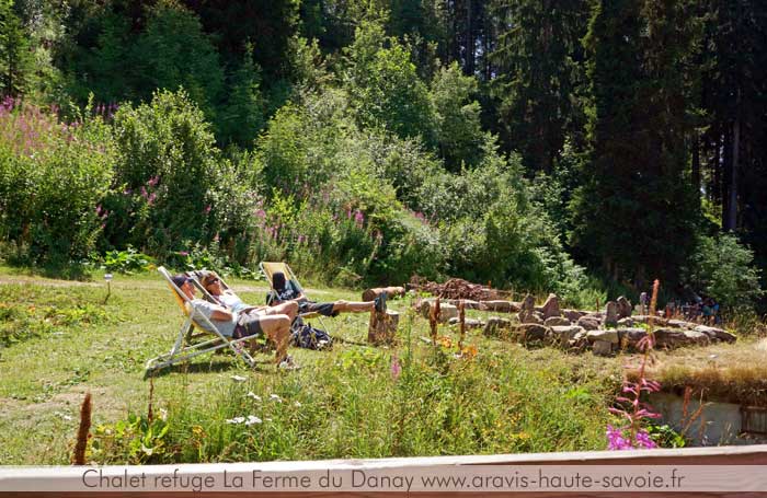 Pause casse croûte randonnée tête du Danay Lors de votre balade ou randonnée sur la tête du Danay soyez les bienvenus à la Ferme du Danay pour une pause sympatique et agréable